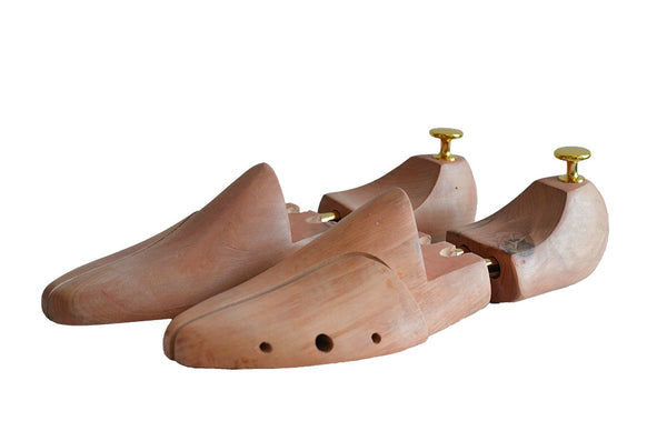 Modalooks-Shoe-Trees-Cedar